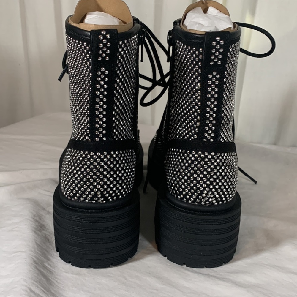 NIB Gianni Bini Non-Stop Studded Chunky Lug Sole Platform Booties, 8.5M - Picture 8 of 11